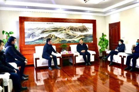 示范區黨工委書記呂沛，管委會主任宮衛紅與德微電技術（深圳）有限公司董事長孫文化一行舉行座談！