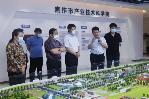 焦作市人大常委會主任王建修一行蒞臨設計城參觀調研